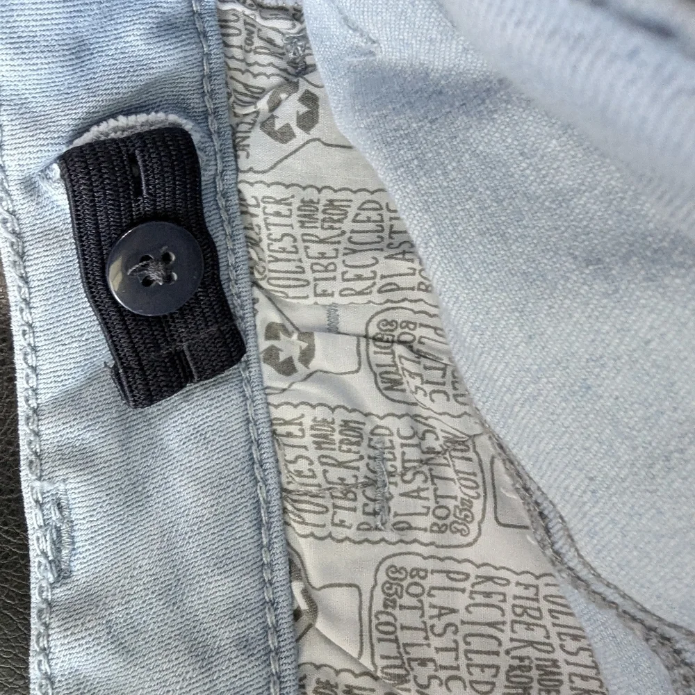 Cat & Jack girls jean shorts with sequins super stretch size L (10-12)